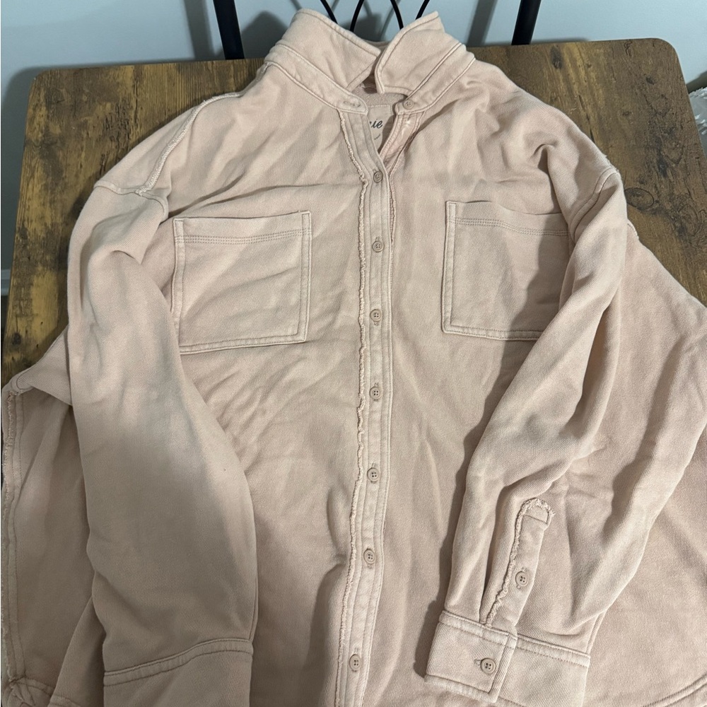 Casual Button-Up Shirt in Light Pink